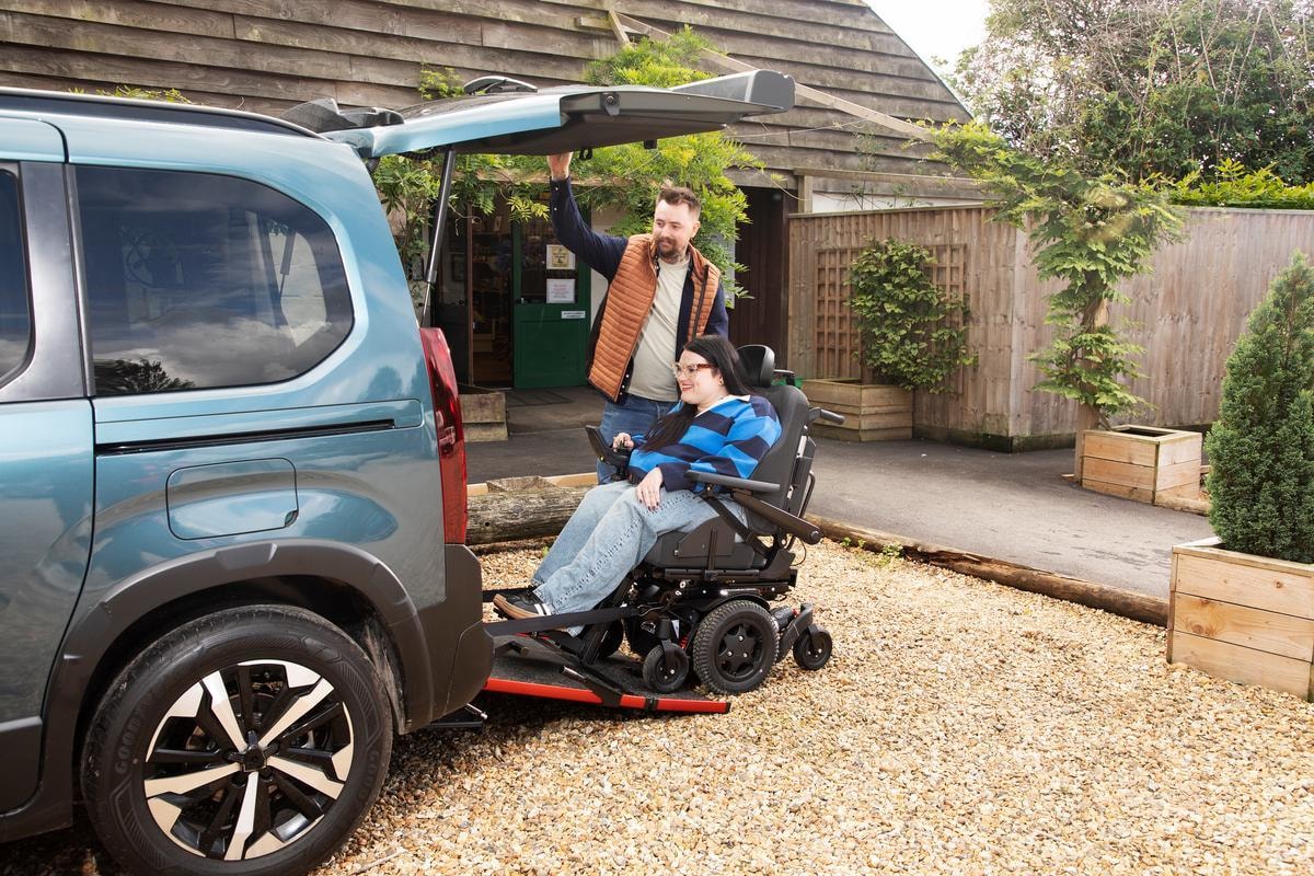 Wheelchair accessible vehicle with a rump